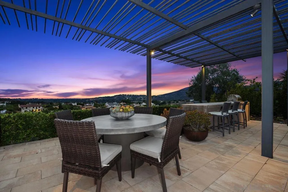 17004 Rendezvous Cir San Diego, CA 92127