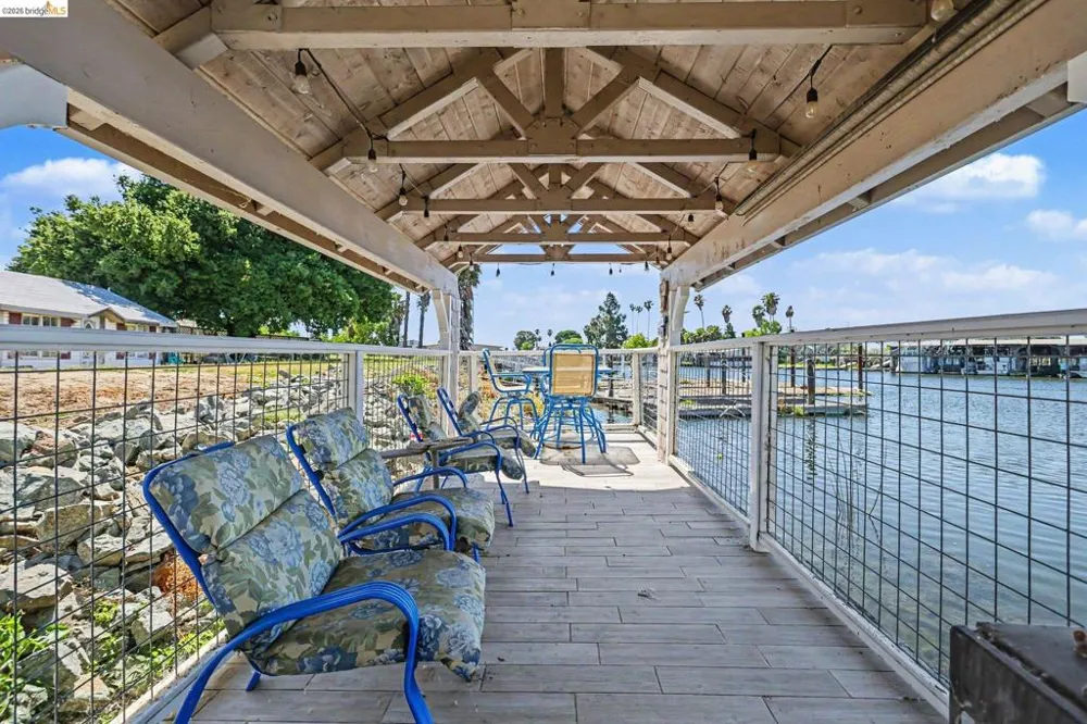 611 Riverview Pl Bethel Island, CA 94511