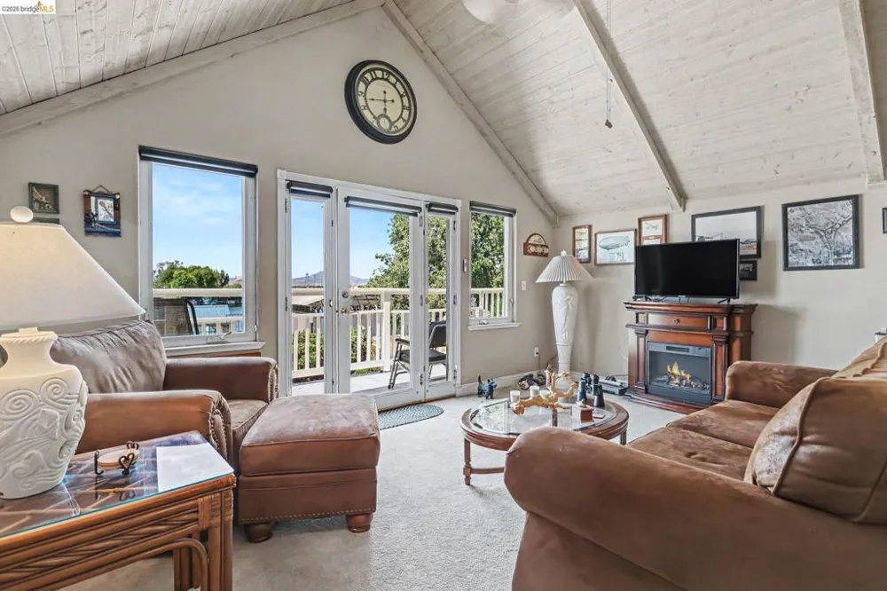 611 Riverview Pl Bethel Island, CA 94511