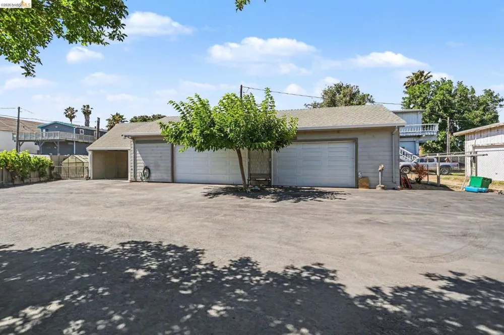 611 Riverview Pl Bethel Island, CA 94511