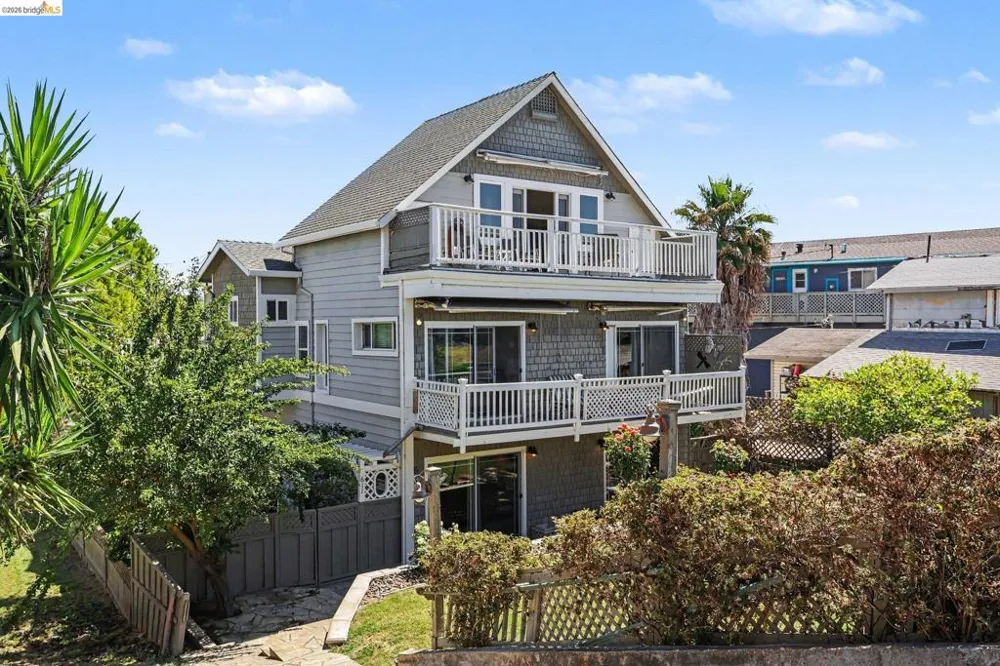 611 Riverview Pl Bethel Island, CA 94511