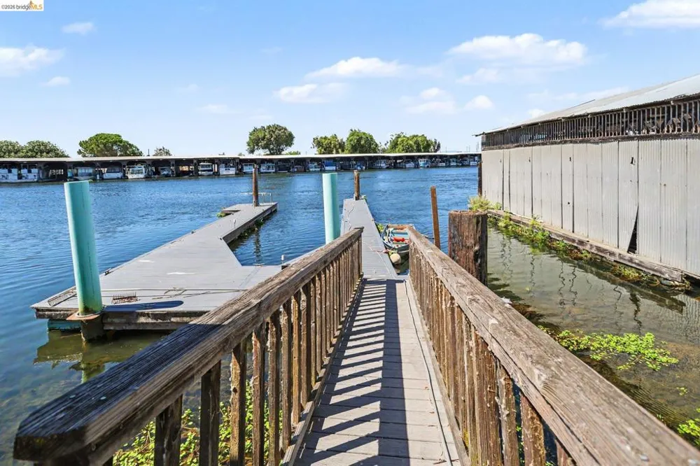 611 Riverview Pl Bethel Island, CA 94511