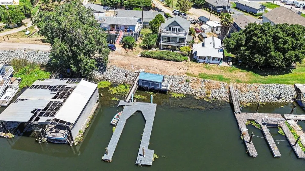 611 Riverview Pl Bethel Island, CA 94511