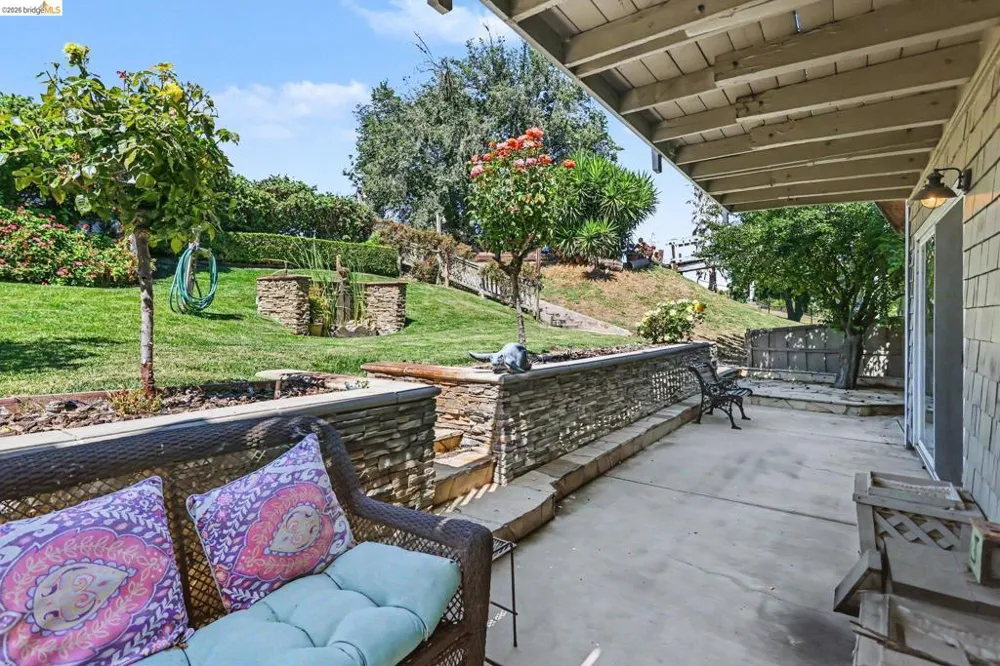 611 Riverview Pl Bethel Island, CA 94511