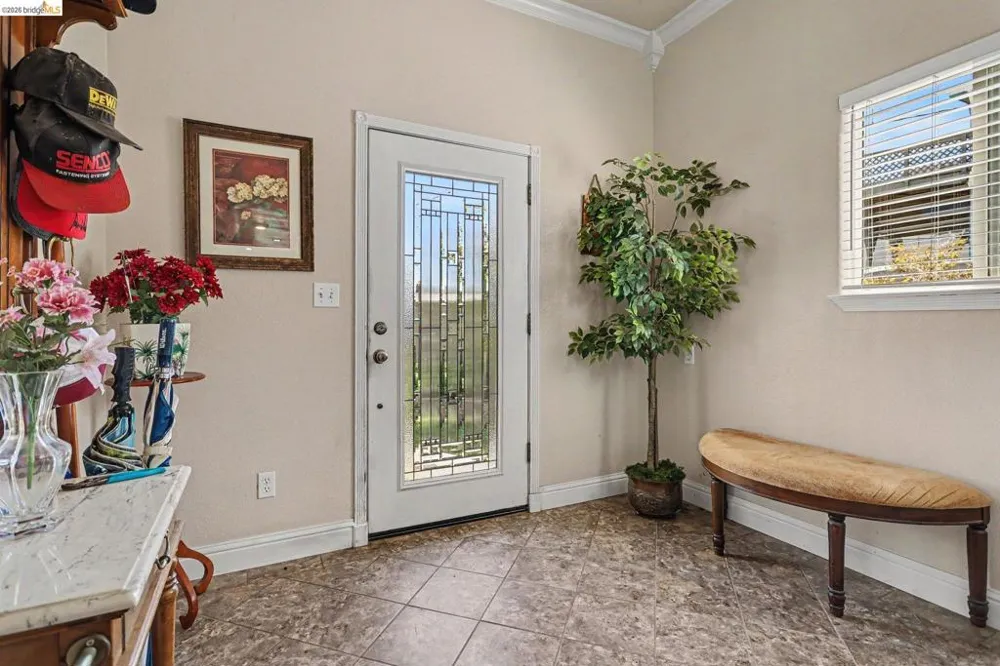 611 Riverview Pl Bethel Island, CA 94511