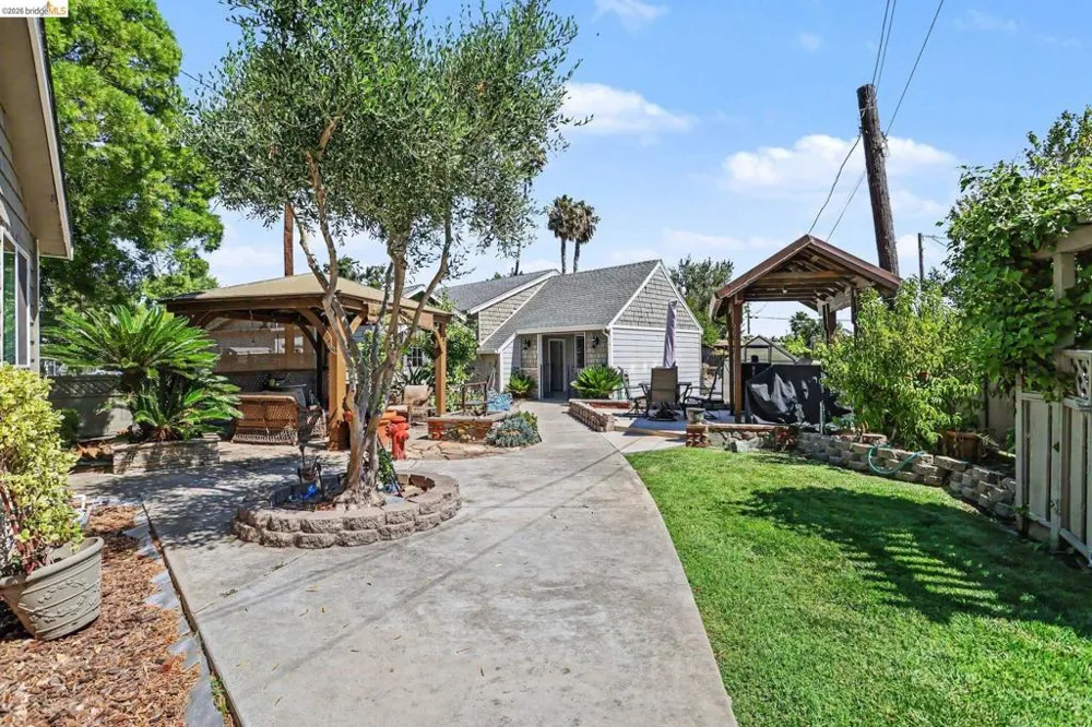611 Riverview Pl Bethel Island, CA 94511