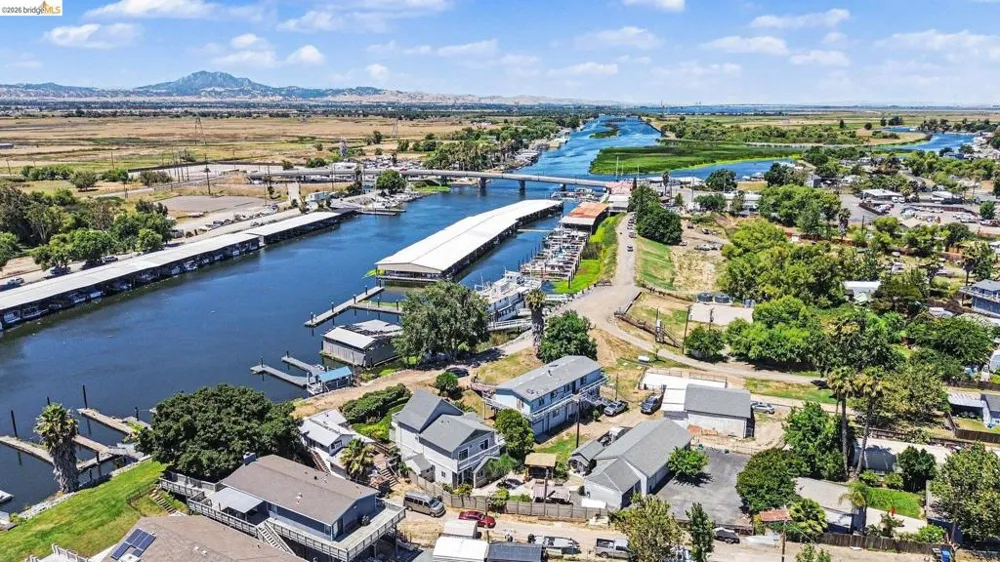 611 Riverview Pl Bethel Island, CA 94511