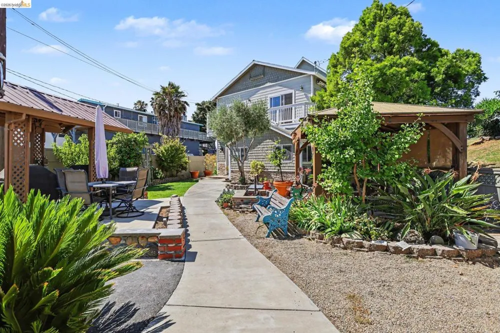611 Riverview Pl Bethel Island, CA 94511