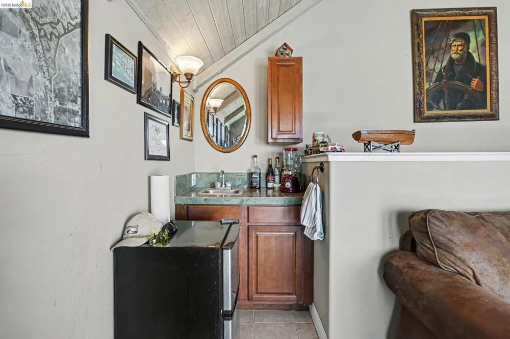 611 Riverview Pl Bethel Island, CA 94511