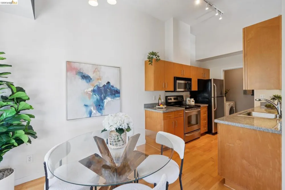 6 Schooner Ct Richmond, CA 94804