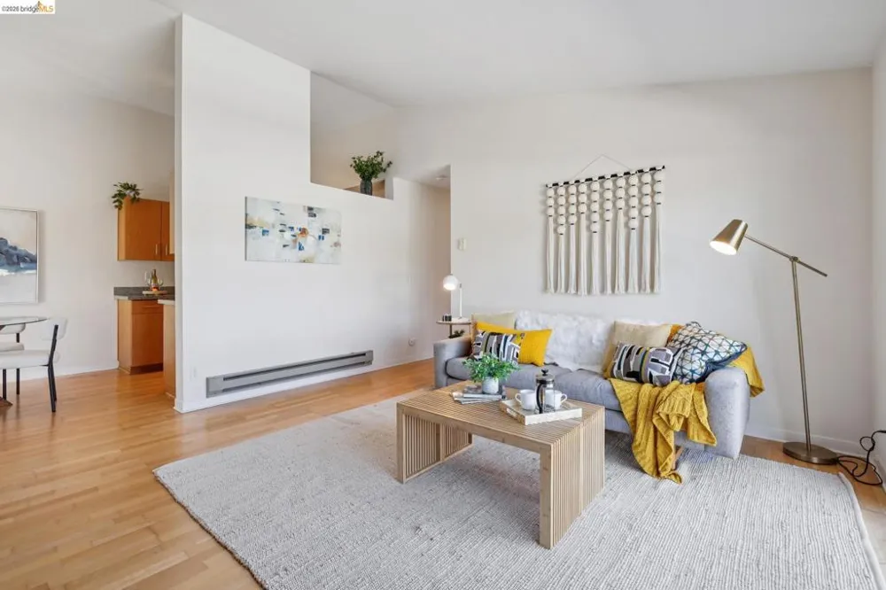 6 Schooner Ct Richmond, CA 94804