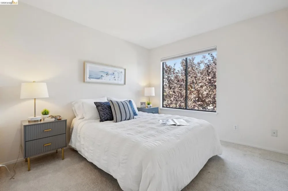 6 Schooner Ct Richmond, CA 94804