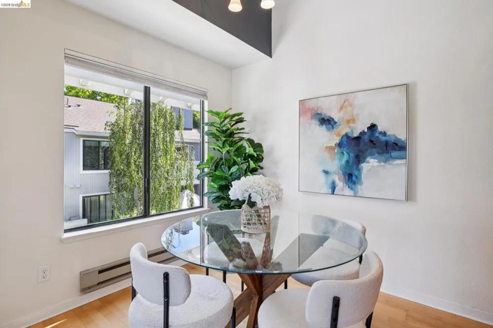 6 Schooner Ct Richmond, CA 94804