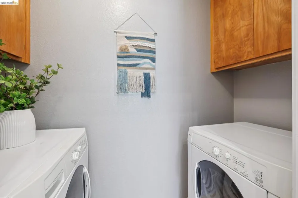 6 Schooner Ct Richmond, CA 94804