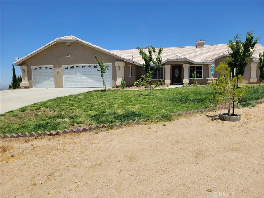 8477 Malpaso Pinon Hills, CA 92371