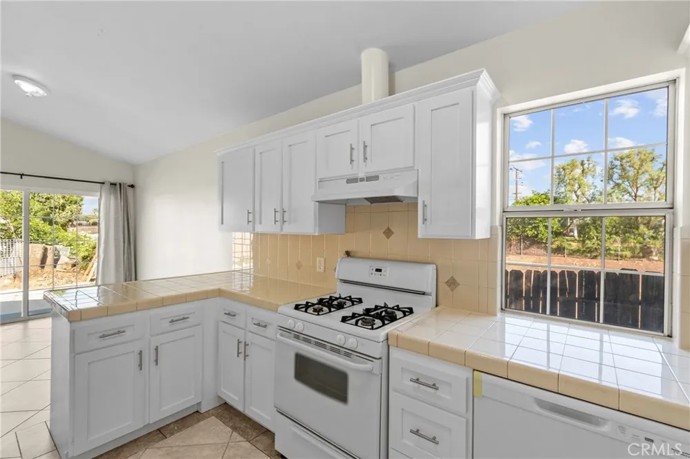 1940 E Walnut Creek Pkwy West Covina, CA 91791