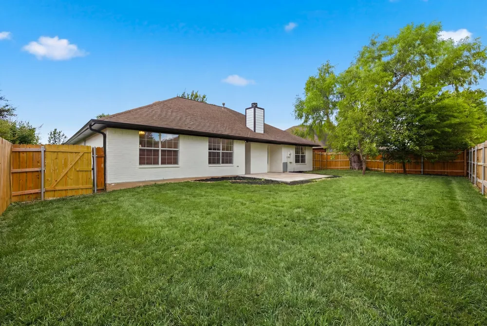 318 Landsburg Lane College Station, TX 77845