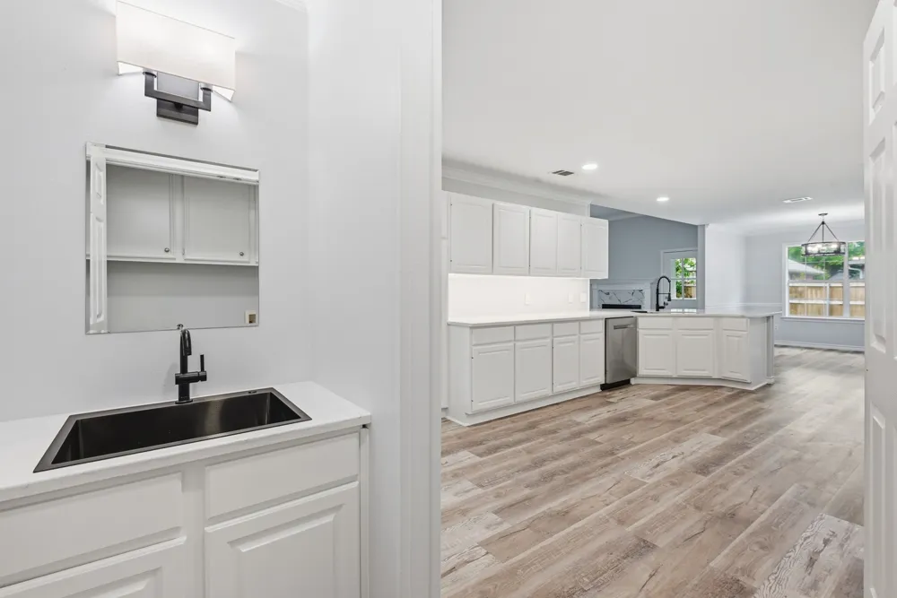 318 Landsburg Lane College Station, TX 77845