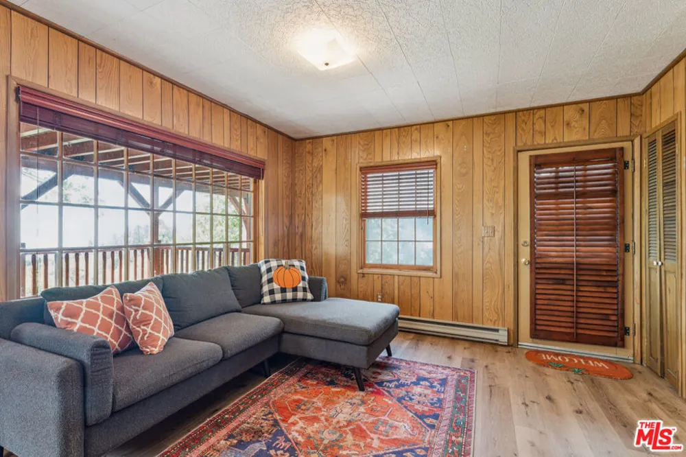 4 Winding Way Running Springs, CA 92382