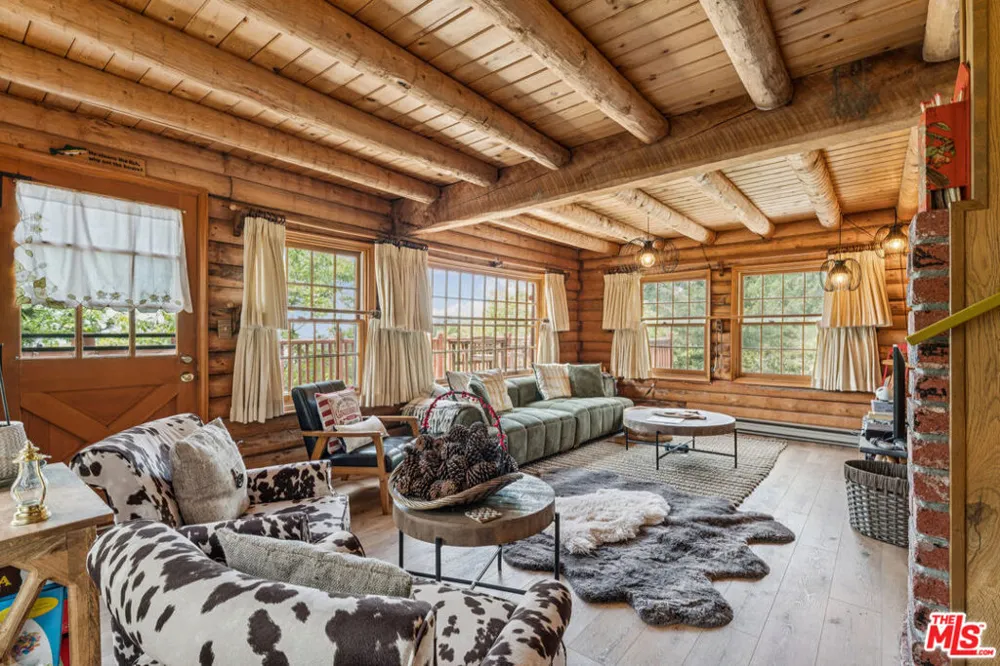 4 Winding Way Running Springs, CA 92382