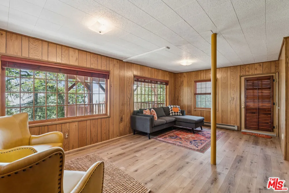 4 Winding Way Running Springs, CA 92382