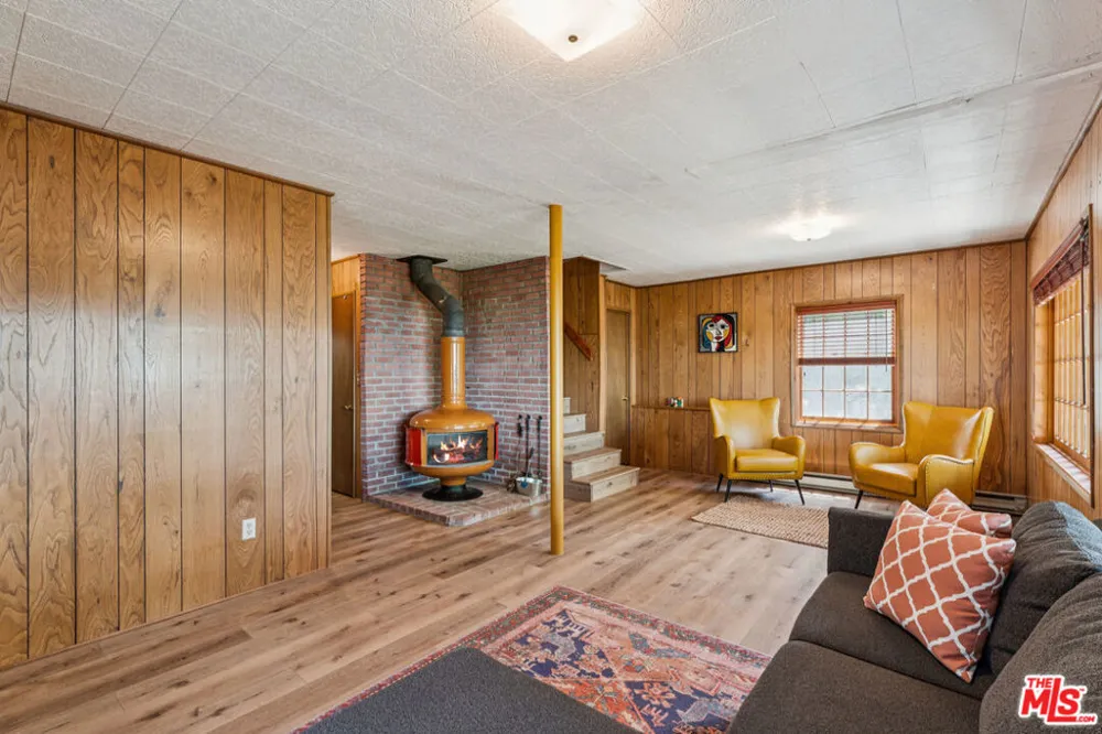 4 Winding Way Running Springs, CA 92382