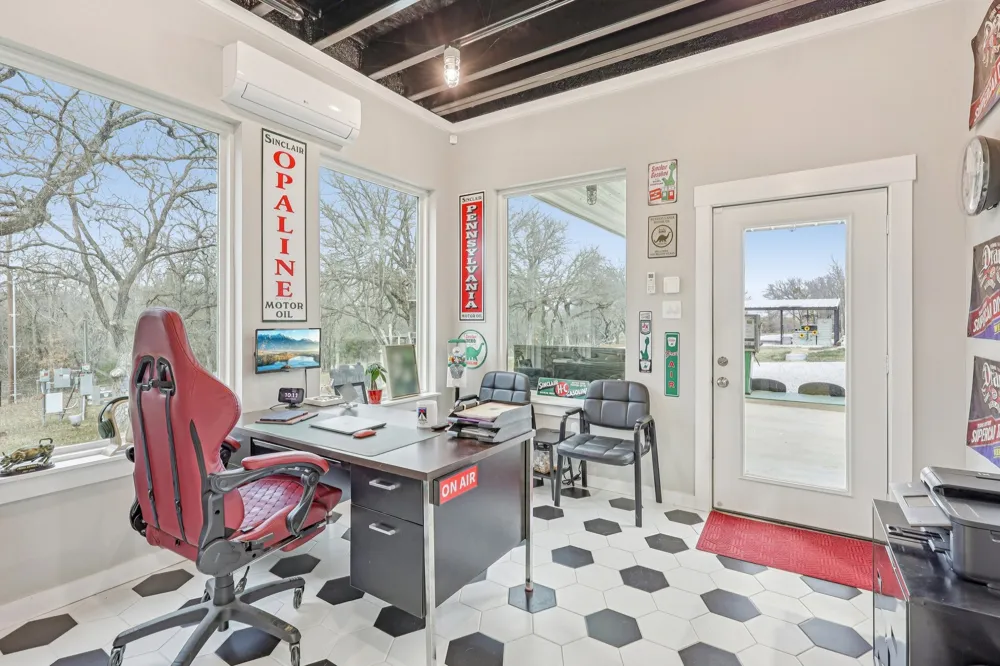 189 County Road 4767 Boyd, TX 76023