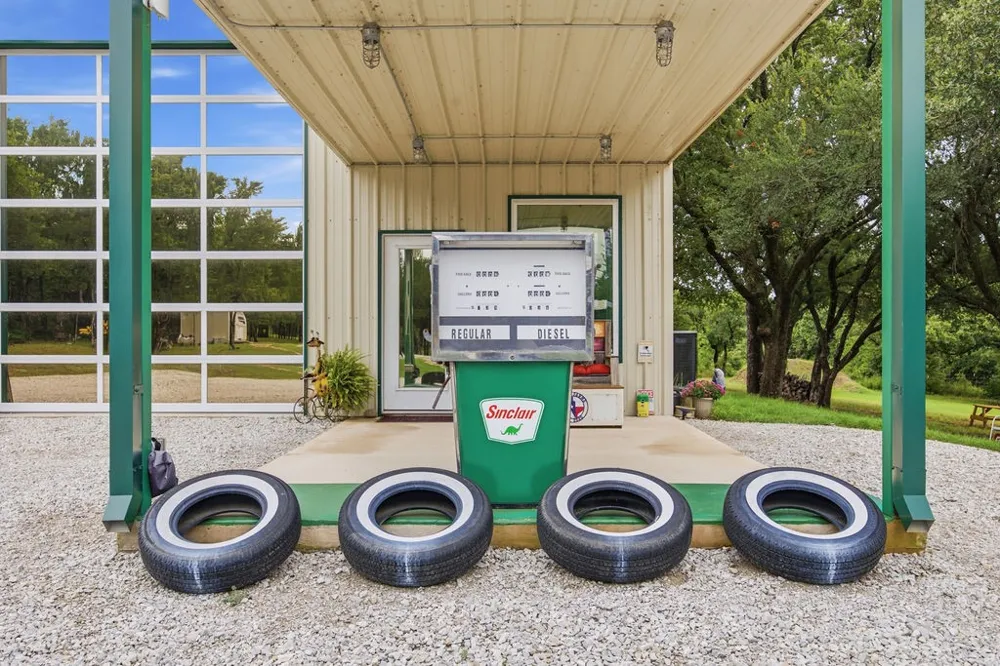 189 County Road 4767 Boyd, TX 76023