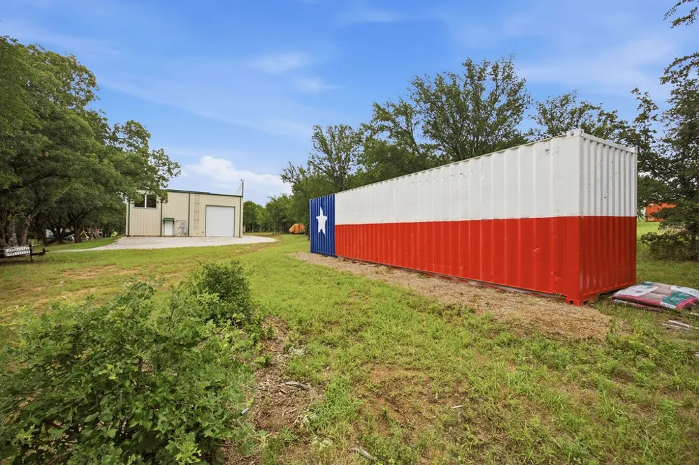 189 County Road 4767 Boyd, TX 76023