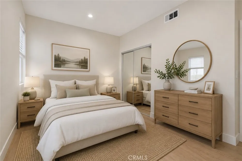 16623 Lake Avenue Paramount, CA 90723