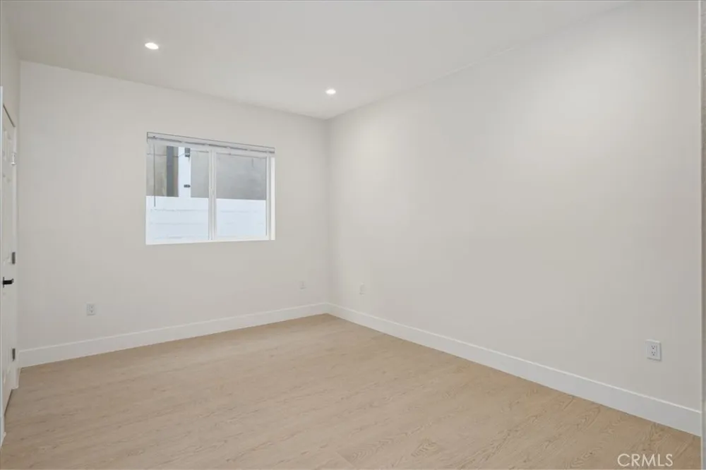 16623 Lake Avenue Paramount, CA 90723