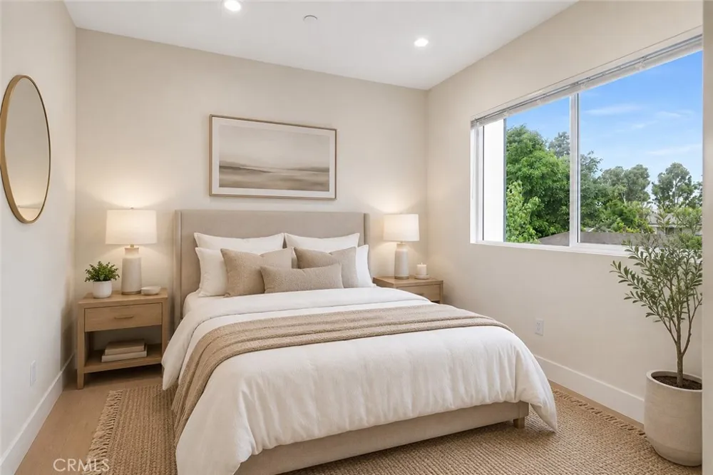 16623 Lake Avenue Paramount, CA 90723