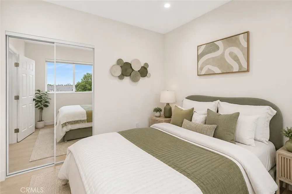 16623 Lake Avenue Paramount, CA 90723