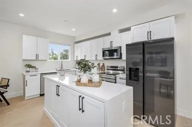 16623 Lake Avenue Paramount, CA 90723