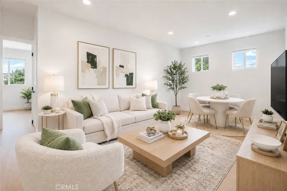 16623 Lake Avenue Paramount, CA 90723