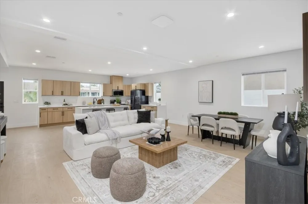 16623 Lake Avenue Paramount, CA 90723