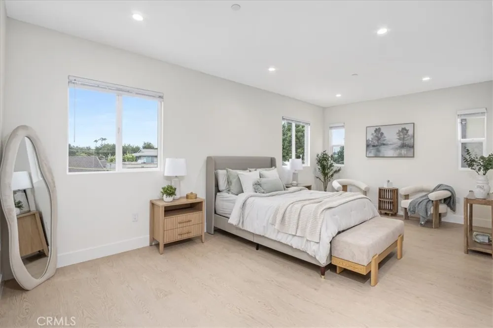 16623 Lake Avenue Paramount, CA 90723