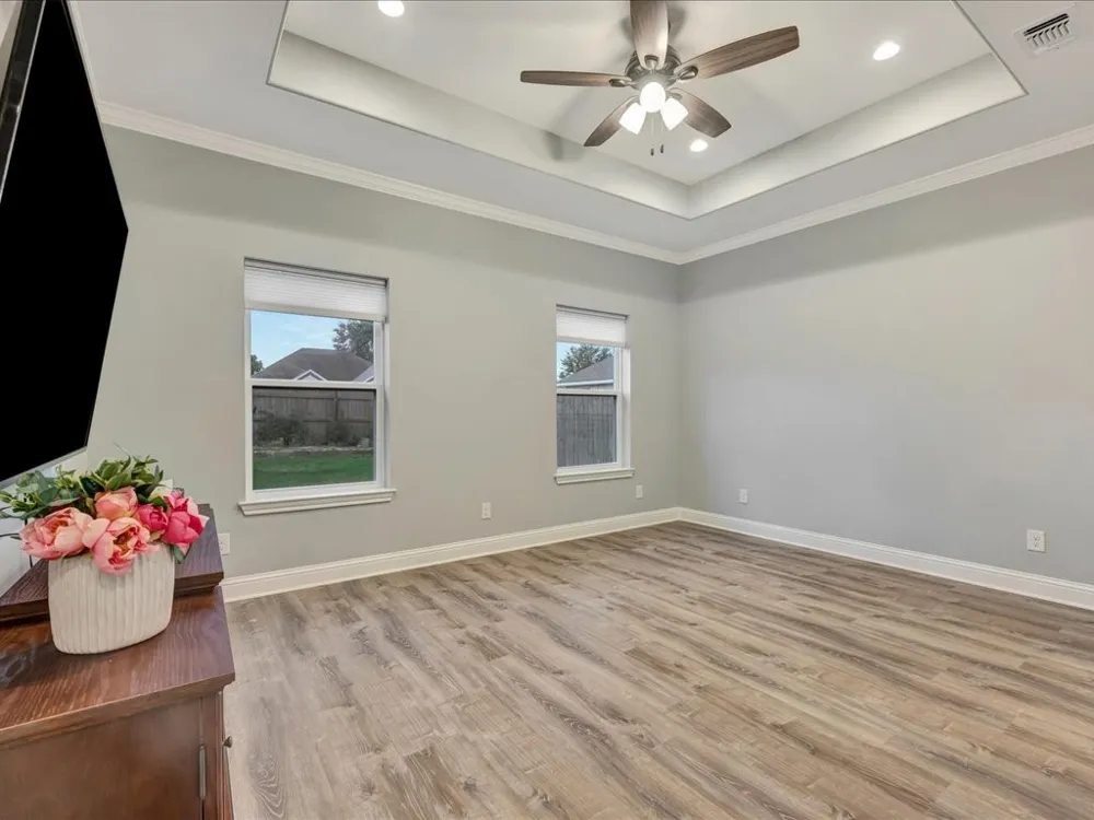 309 Saddle Brook Drive Lufkin, TX 75904