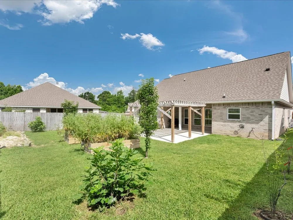 309 Saddle Brook Drive Lufkin, TX 75904
