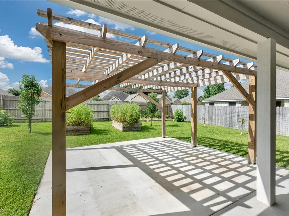 309 Saddle Brook Drive Lufkin, TX 75904