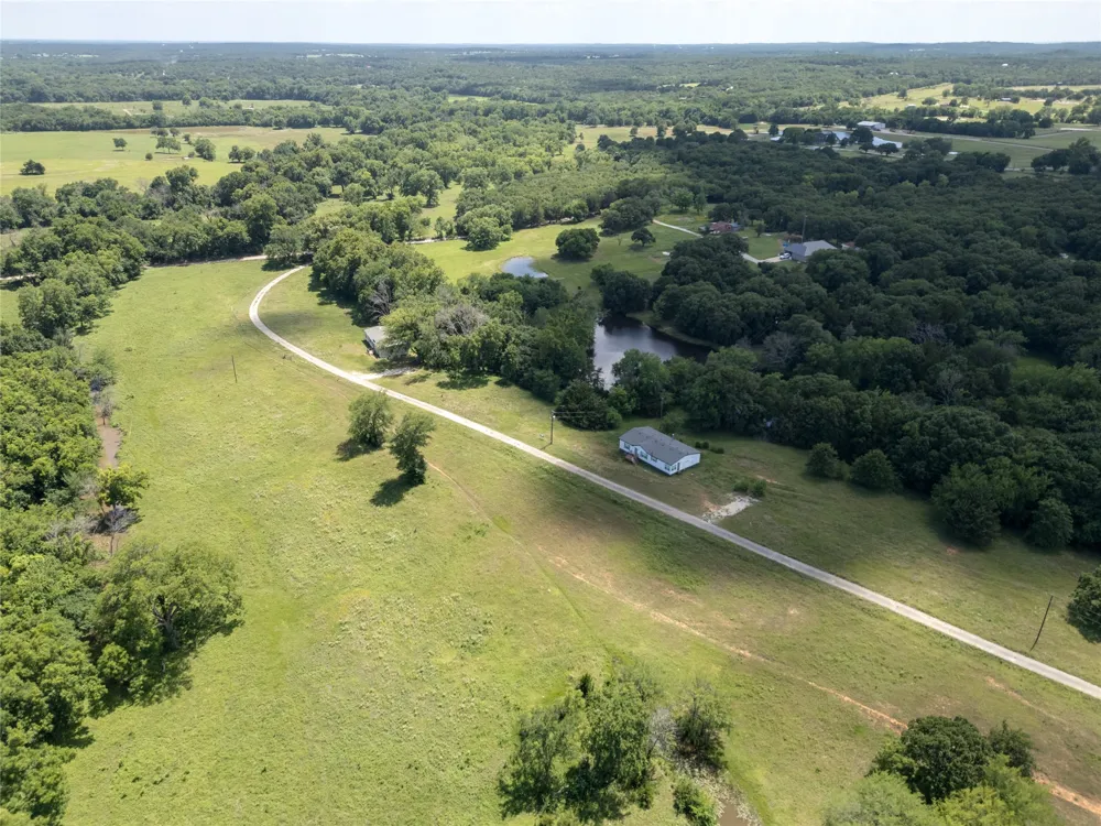 1510 Hawkins Road Whitesboro, TX 76273