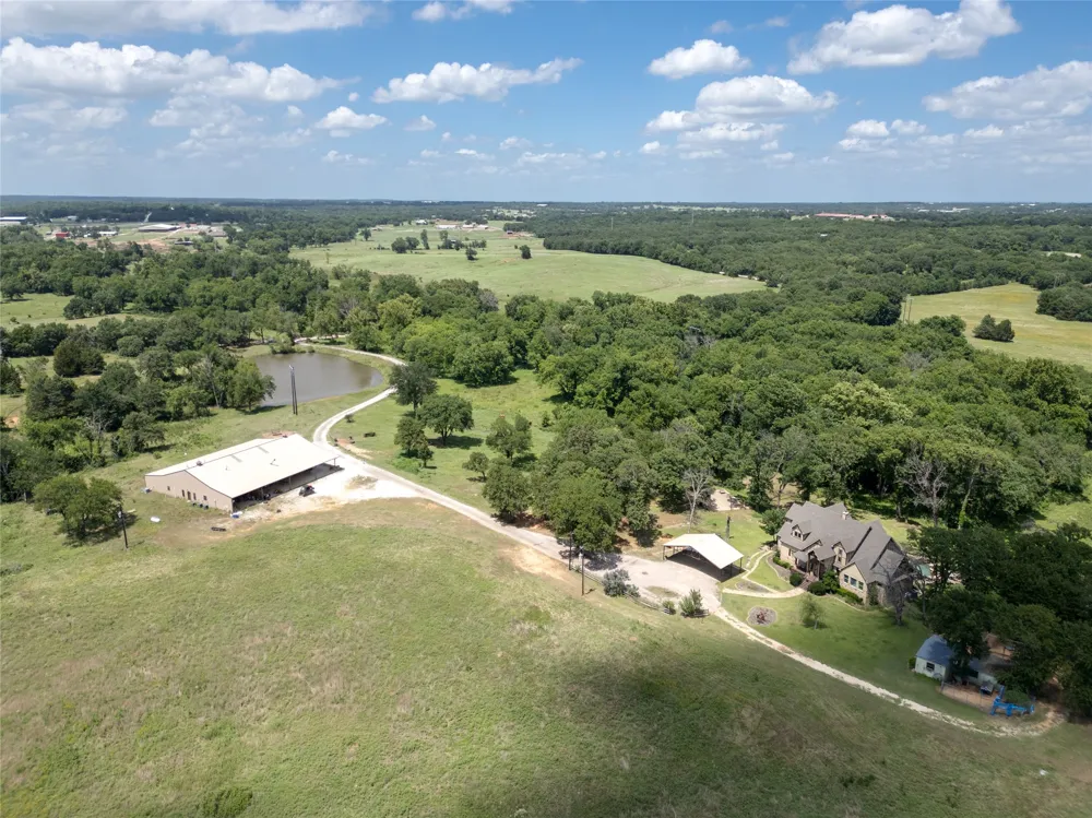 1510 Hawkins Road Whitesboro, TX 76273