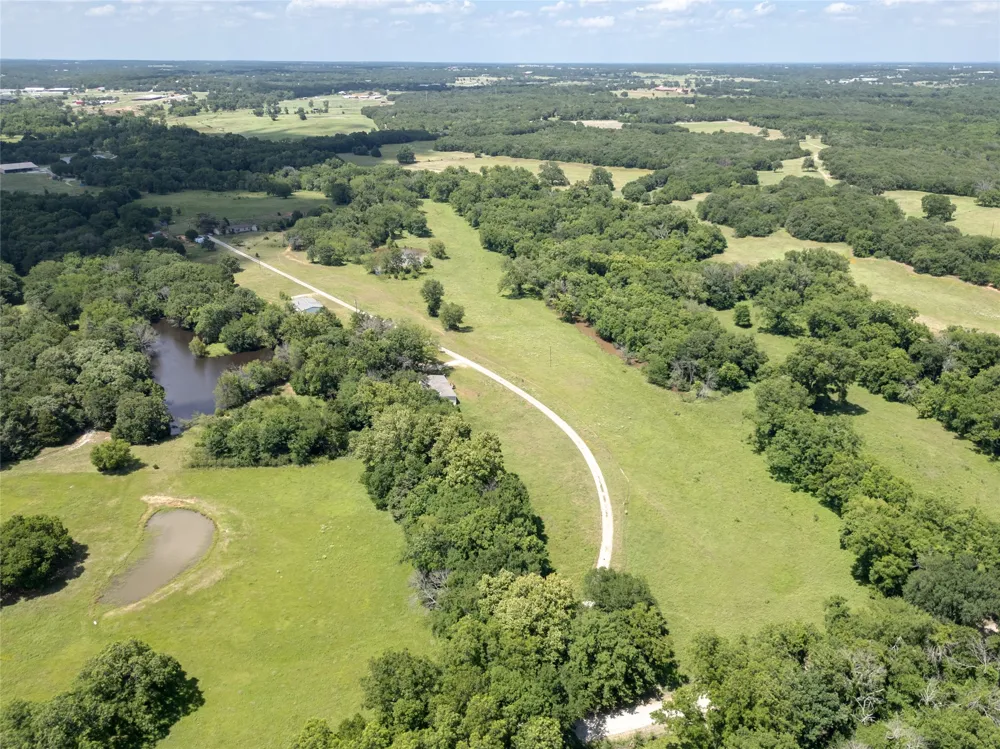 1510 Hawkins Road Whitesboro, TX 76273