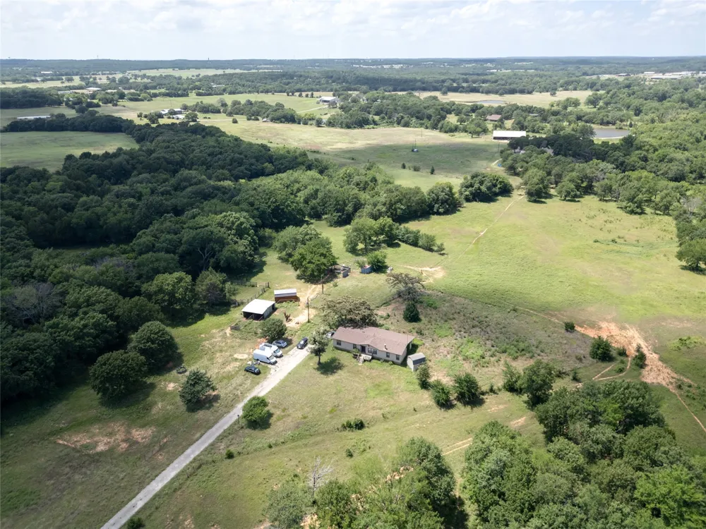 1510 Hawkins Road Whitesboro, TX 76273