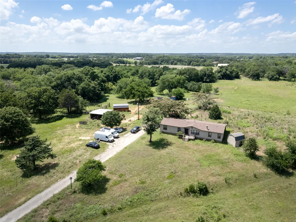 1510 Hawkins Road Whitesboro, TX 76273
