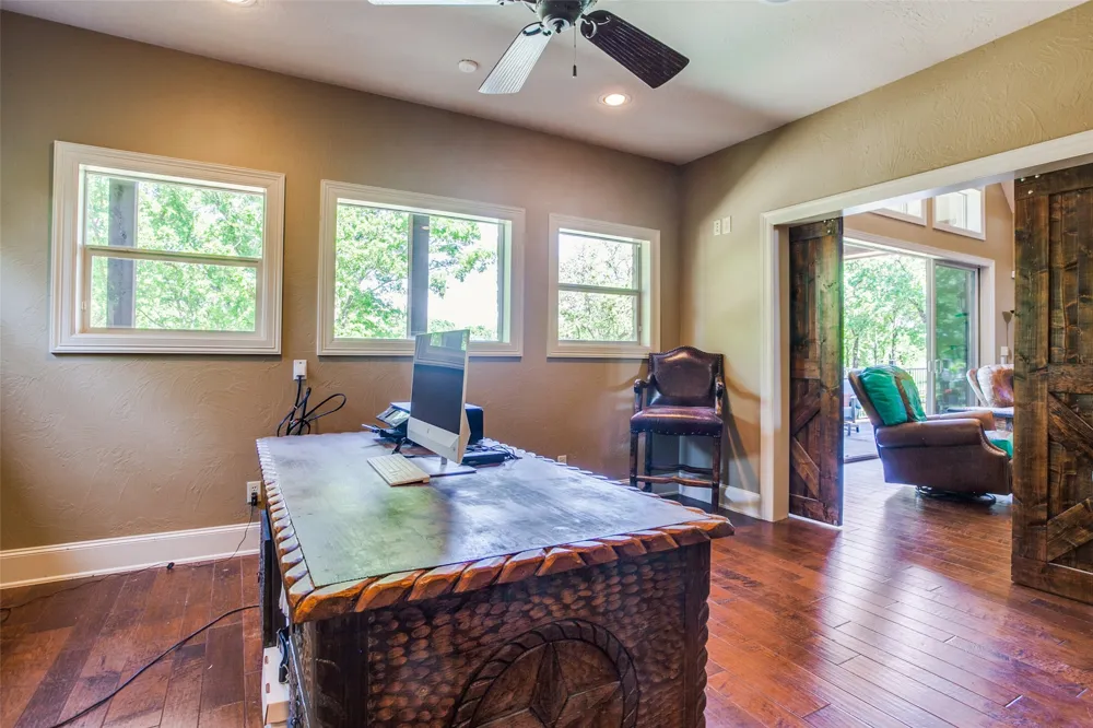 1510 Hawkins Road Whitesboro, TX 76273