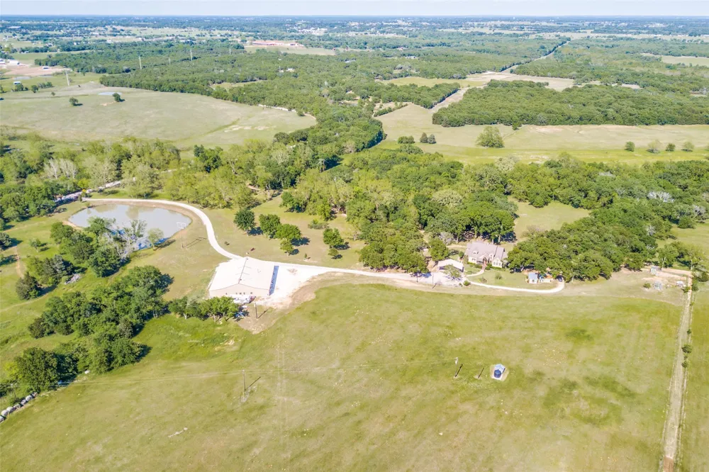 1510 Hawkins Road Whitesboro, TX 76273