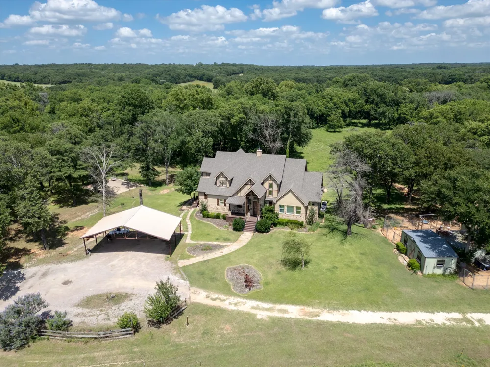 1510 Hawkins Road Whitesboro, TX 76273