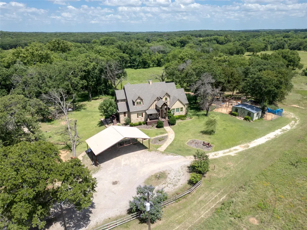 1510 Hawkins Road Whitesboro, TX 76273