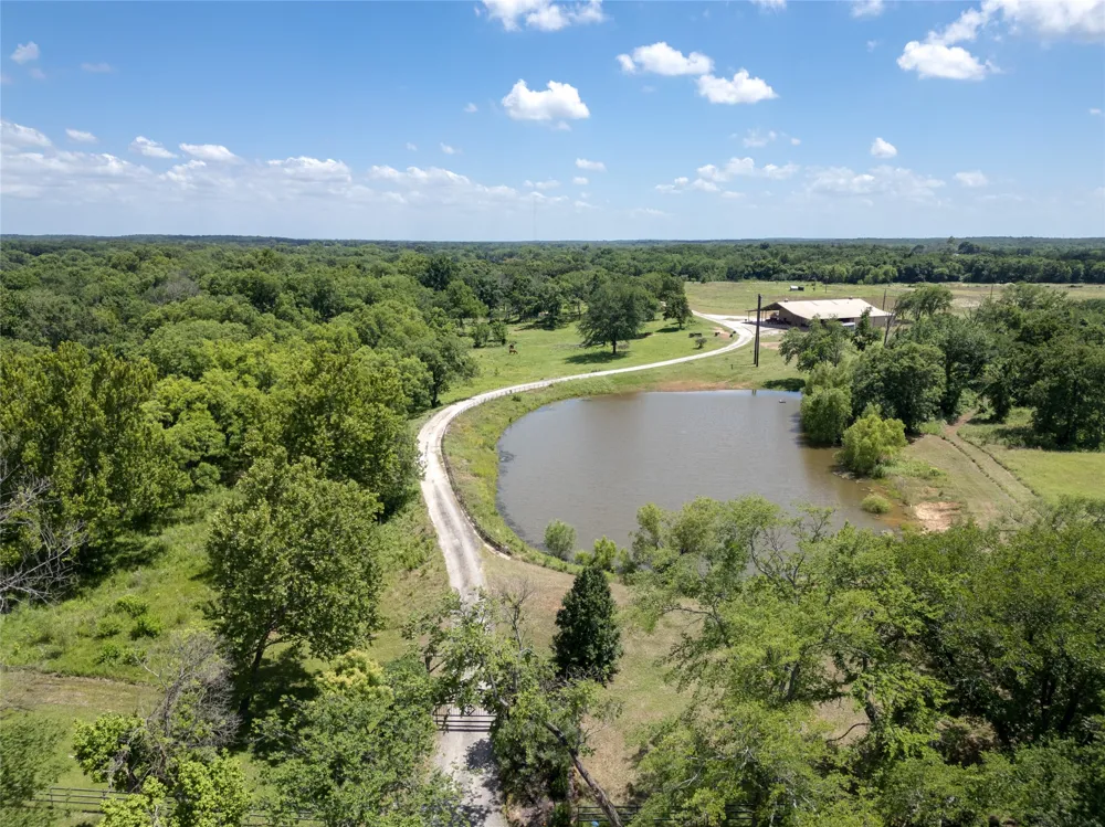 1510 Hawkins Road Whitesboro, TX 76273